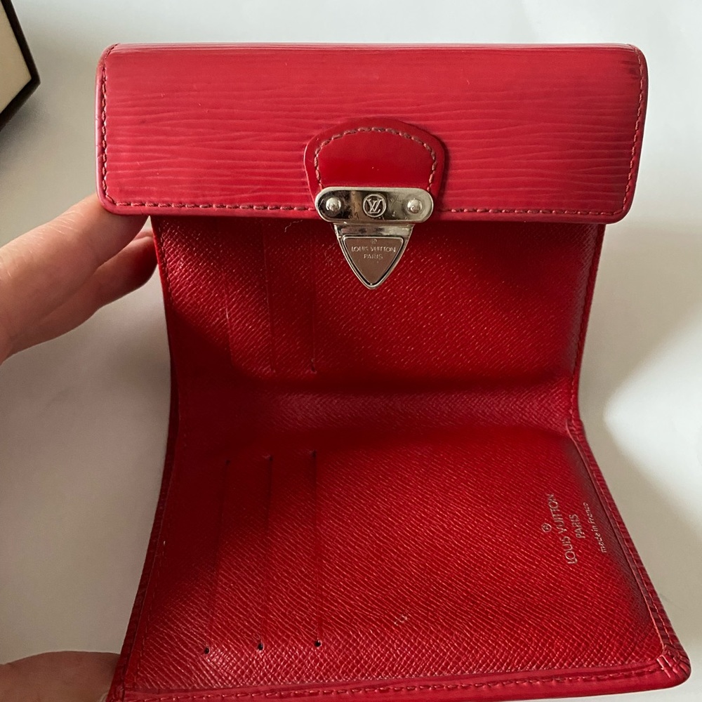 🎉HP🎉Louis Vuitton Red Wallet Trifold Epi Leather - Picture 8 of 11